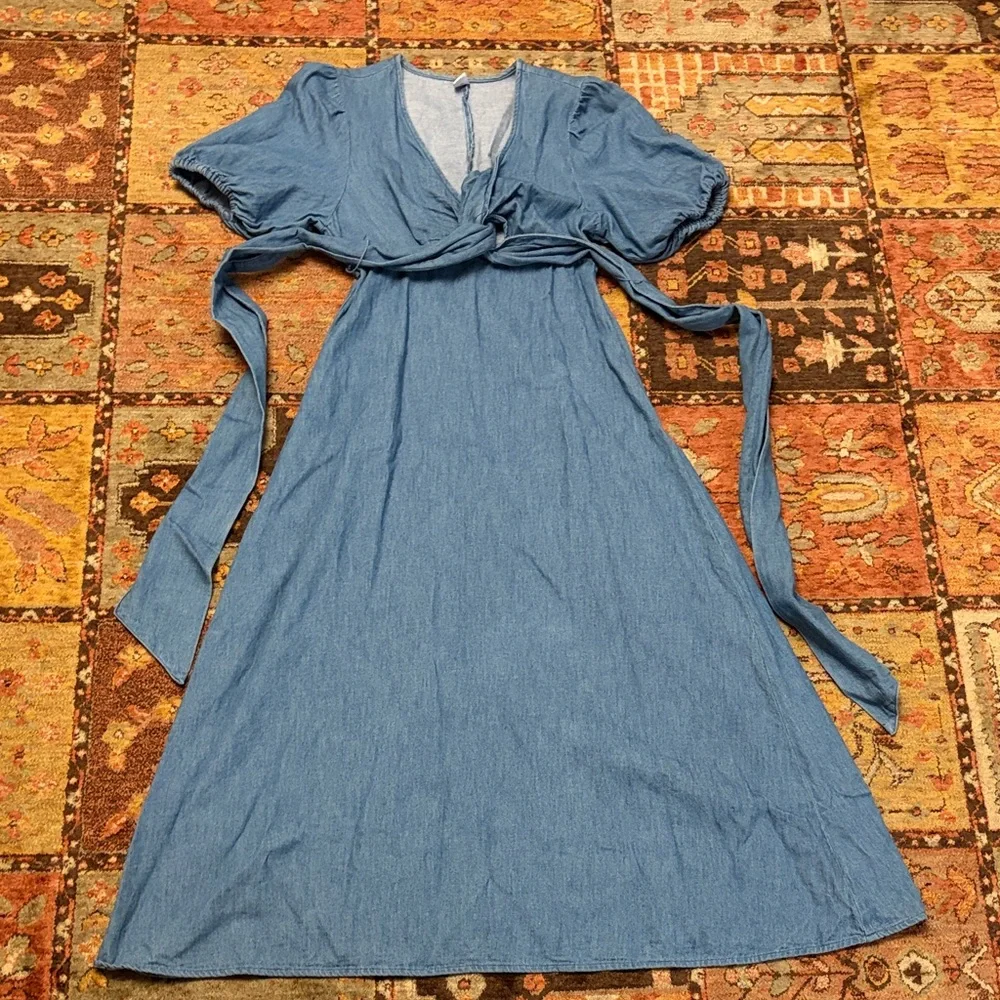 Blue Denim Chambray Twist Front Puff Sleeve Dress - Picture 2 of 5